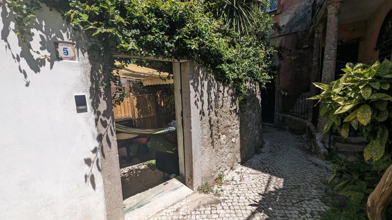 Tiny Smart Home, Private Garden & Outside Jacuzzi. Center Sintra! Extérieur photo